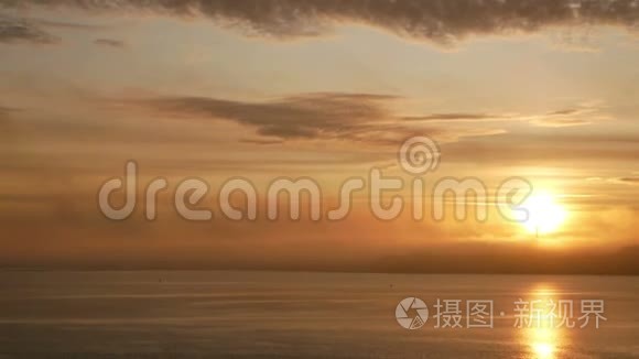 海水黎明的太阳视频