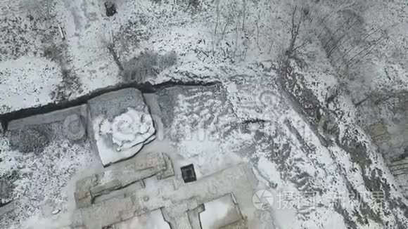 挖掘一座古老的正统寺庙视频