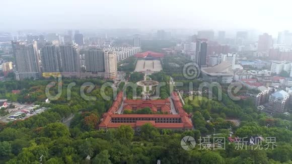 武汉-2017年5月：武汉著名博物馆革命广场公园空中全景