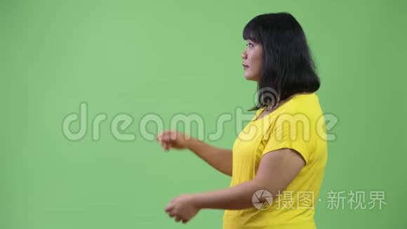 美丽快乐的亚洲女人的形象视频