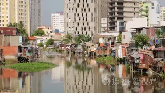 越南西贡河畔胡志明市贫民窟视频