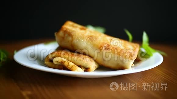 油炸薄煎饼