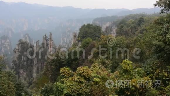 中国湖南张家界国家公园的岩山视频