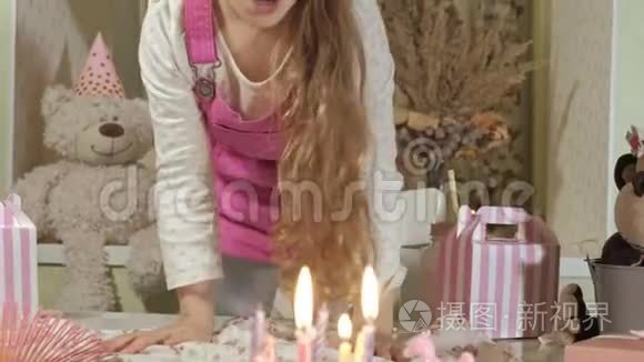 带蜡烛的生日蛋糕视频