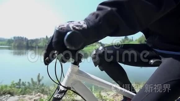 开山地自行车视频