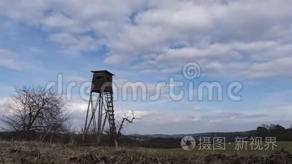 阴天下的自然景观全景视频