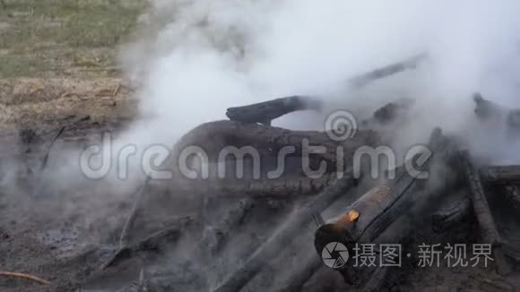 用灭火器用水灭火