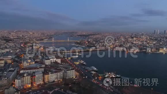 空中无人机在土耳其伊斯坦布尔拍摄日出。 从上面，市中心，市中心。 博斯普鲁斯。