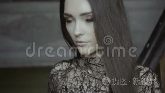 时尚亚洲女人视频