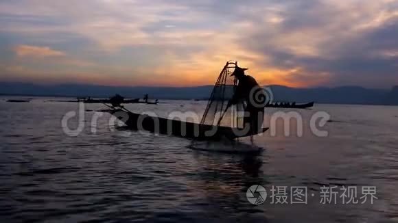 缅甸英勒湖上的渔夫视频