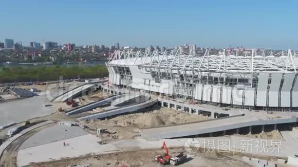 足球场建设与重建鸟瞰图.. 重建体育场以举办世界各地的比赛