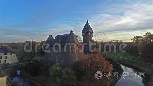 林恩中世纪城堡的鸟瞰图视频