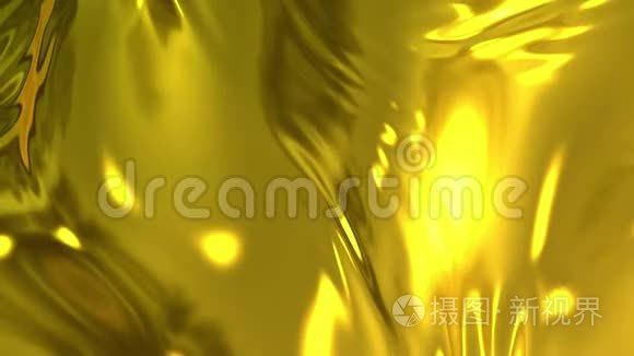 金色丝质织物在空气中缓慢地形成美丽的褶皱。 4k三维动画波状表面形成波纹，如