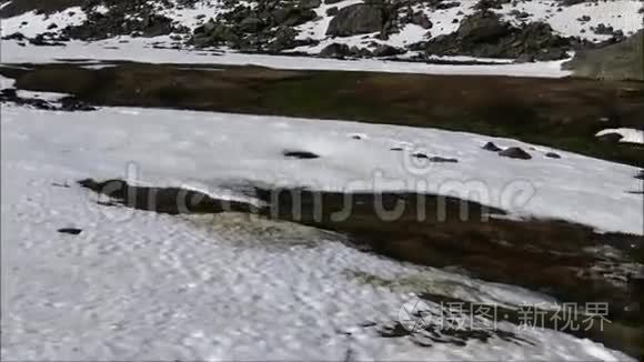 智利圣地亚哥的山和雪视频