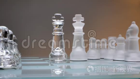 两国概念，玻璃棋，两王互相对立