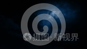 乌云笼罩着月亮视频