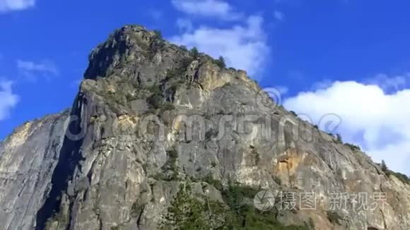 约塞米蒂谷谢尔花岗岩山峰视频