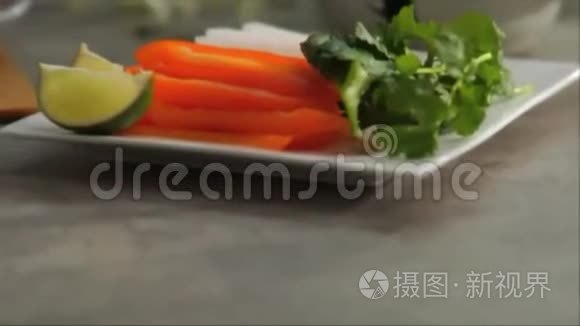 厨师皮虾亚洲开胃菜视频